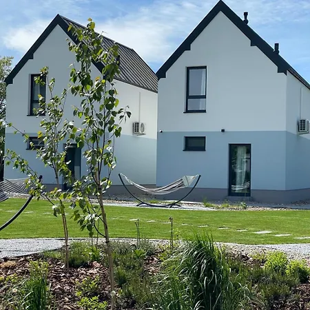 Siedlisko na wydmach, sauna,domki klimatyzowane,starlink internet,parking-3